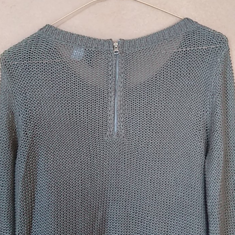 H&M Sweater - Picture 6 of 11